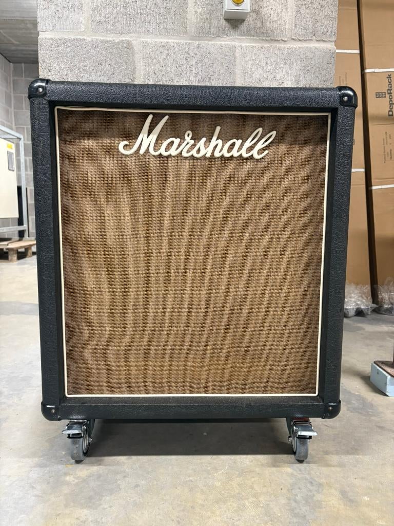 Enceinte Marshall 1550 BASS 1x15, Enlèvement, Utilisé, Guitare, 50 à 100 watts