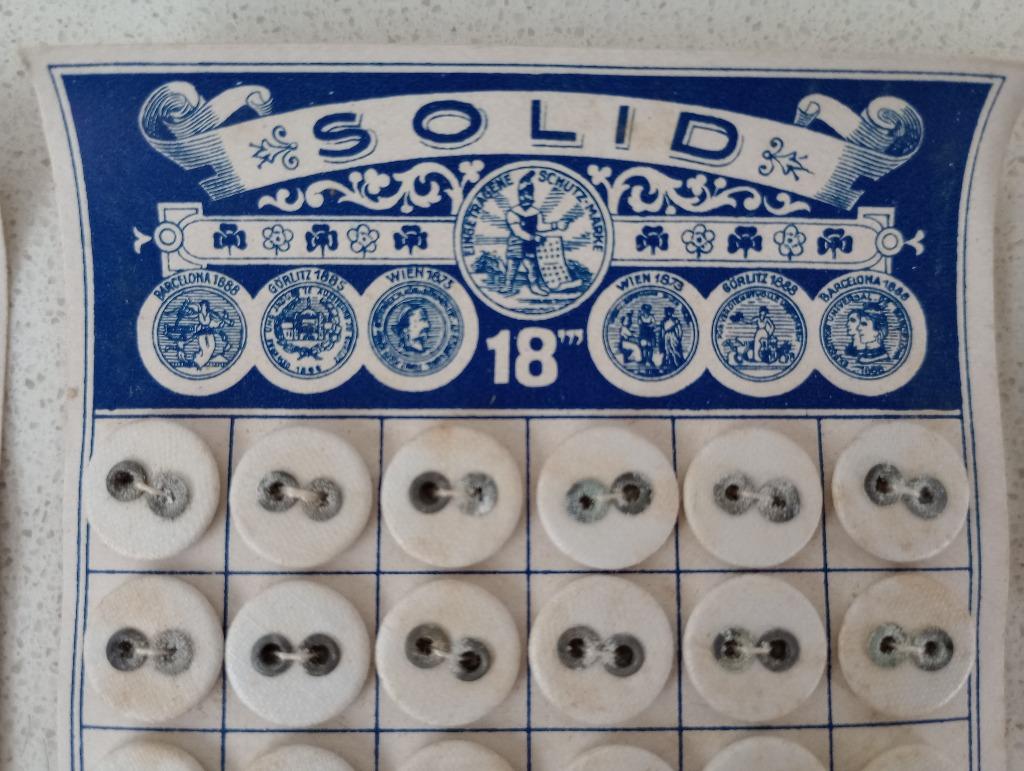 Boutons SOLID numéro 18, Antiquités & Art, Enlèvement ou Envoi, SOLID