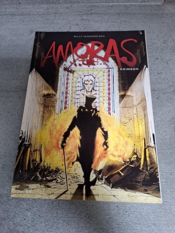 Amoras deel 3 Krimson, Ophalen