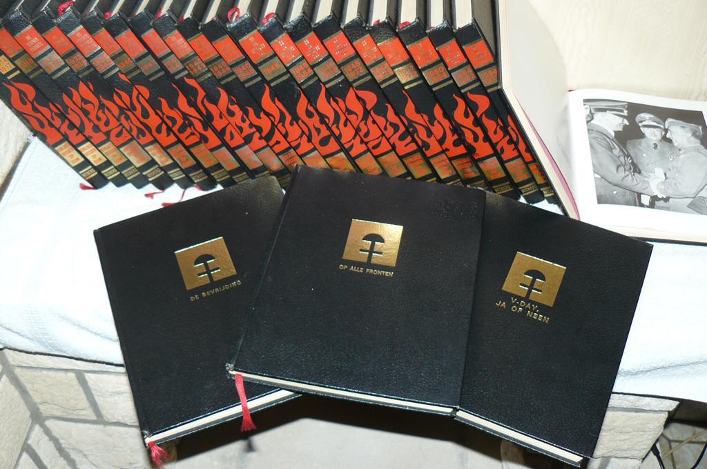 Oorlog boeken (25 stk)( zie beschrijving), Boeken, Ophalen, Zo goed als nieuw, Algemeen