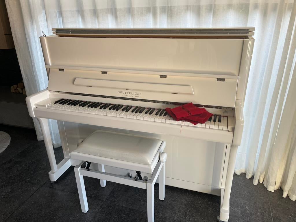 MAENE piano Doutreligne Classique II, Musique & Instruments, Pianos, Enlèvement ou Envoi, Brillant, Comme neuf, Piano
