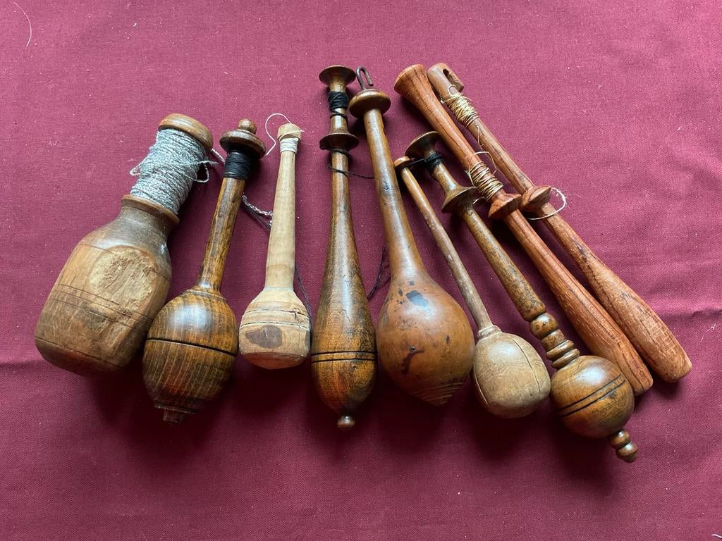Oude grote kantklossen, Ophalen of Verzenden, Gebruikt