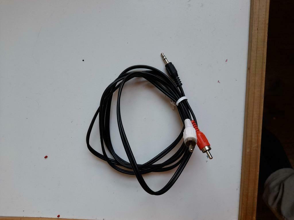 Câble audio jack 3,5mm vers 2 x RCA, Enlèvement ou Envoi, Comme neuf, Moins de 2 mètres, Câble de composant