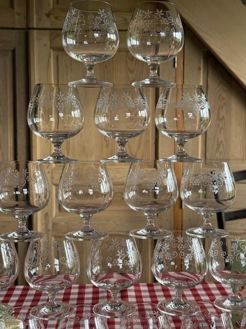 12  COGNACGLAASJES, Ophalen, Zo goed als nieuw, Borrel- of Shotglas