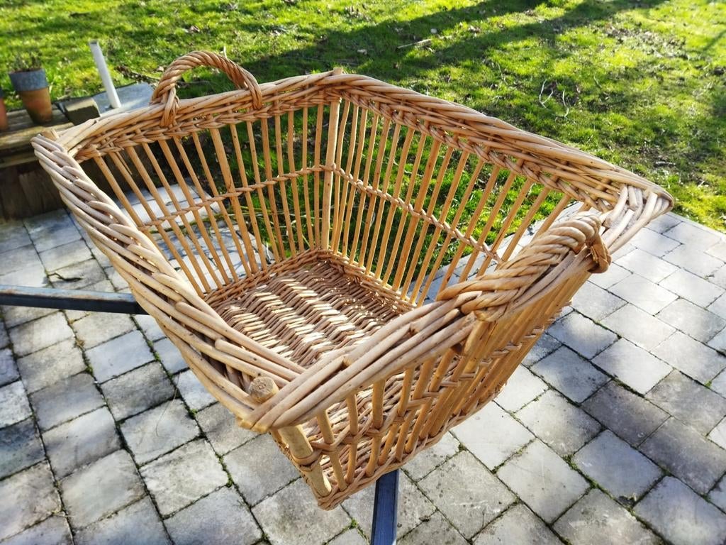 Manne osier, Osier, Comme neuf, Enlèvement, Panier
