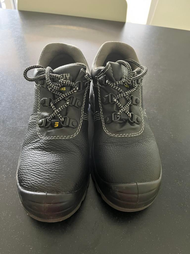 Safety jogger industrial. Veiligheidsschoenen maat 36., Safety jogger, Enlèvement ou Envoi, Chaussures de travail, Comme neuf