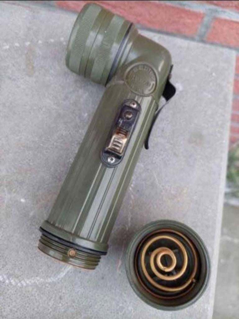 Lampe de poche abl, Collections, Objets militaires | Général, Armée de terre, Enlèvement