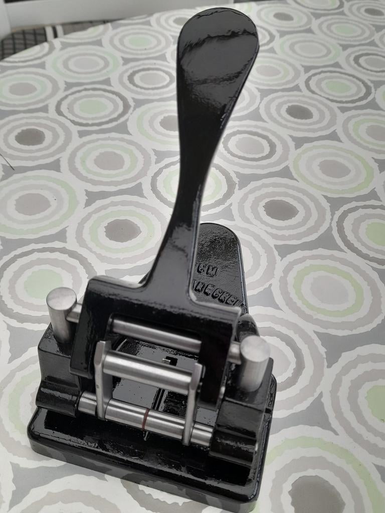 Perforator Soennecken 230., Antiek en Kunst, Ophalen of Verzenden