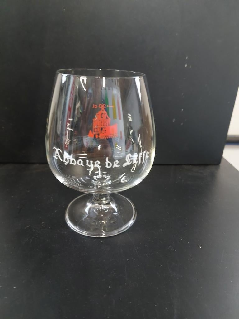 Verre à bière en cuir ancien, Collections, Enlèvement ou Envoi, Neuf, Verre ou Verres, Leffe