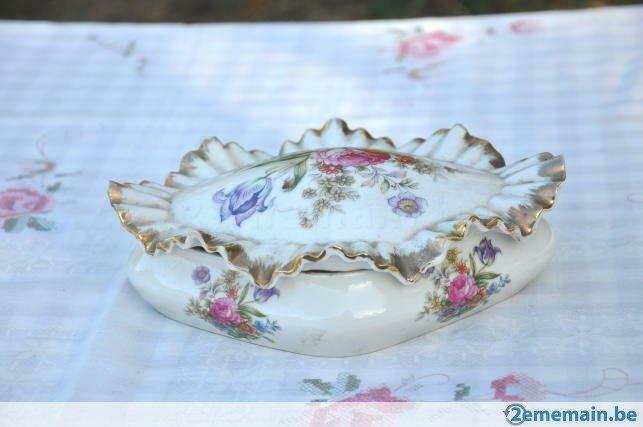 bonbonnière forme losange avec fleur, Antiquités & Art, Antiquités | Céramique & Poterie, Enlèvement ou Envoi