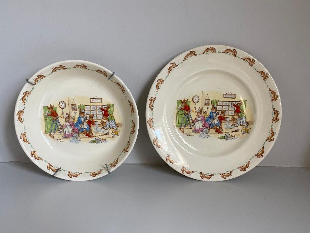 2 Bunnykins borden Barbara Vernon Royal Doulton, Antiek en Kunst, Ophalen of Verzenden