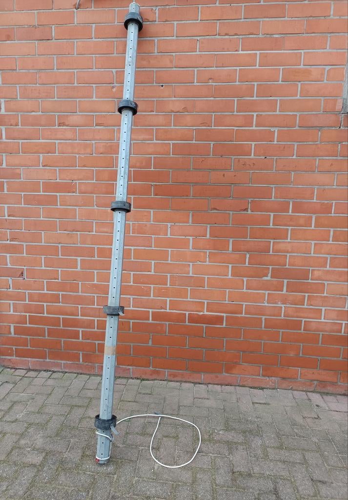 Rolluik motor Simu, Enlèvement
