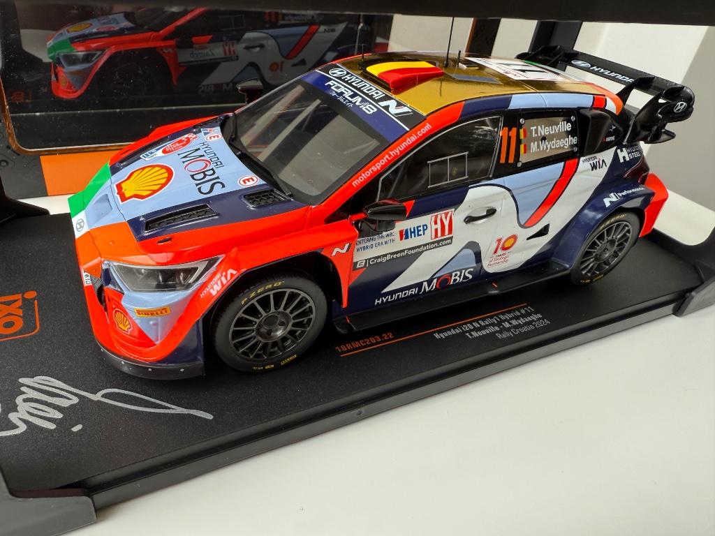 1/18 Hyundai WRC Thierry Neuville 2024 World Champion signé, Enlèvement ou Envoi, Comme neuf