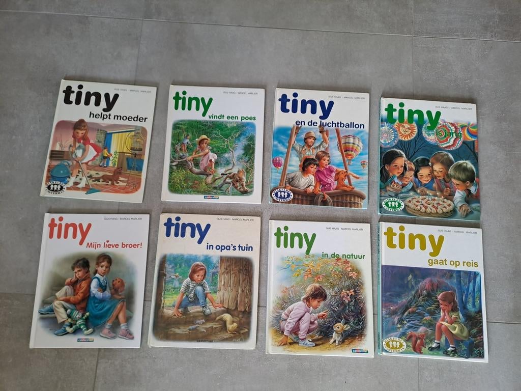 8 Tiny Boeken, Ophalen
