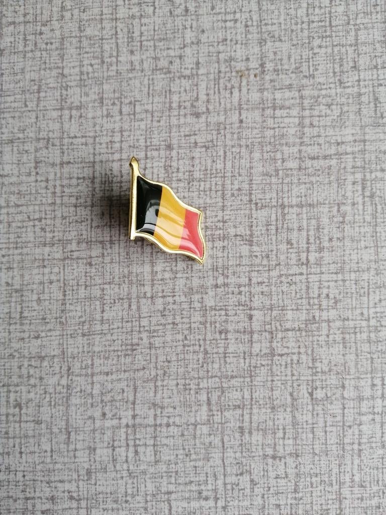 Pin Belgische vlag, Ophalen of Verzenden, Nieuw, Stad of Land, Speldje of Pin