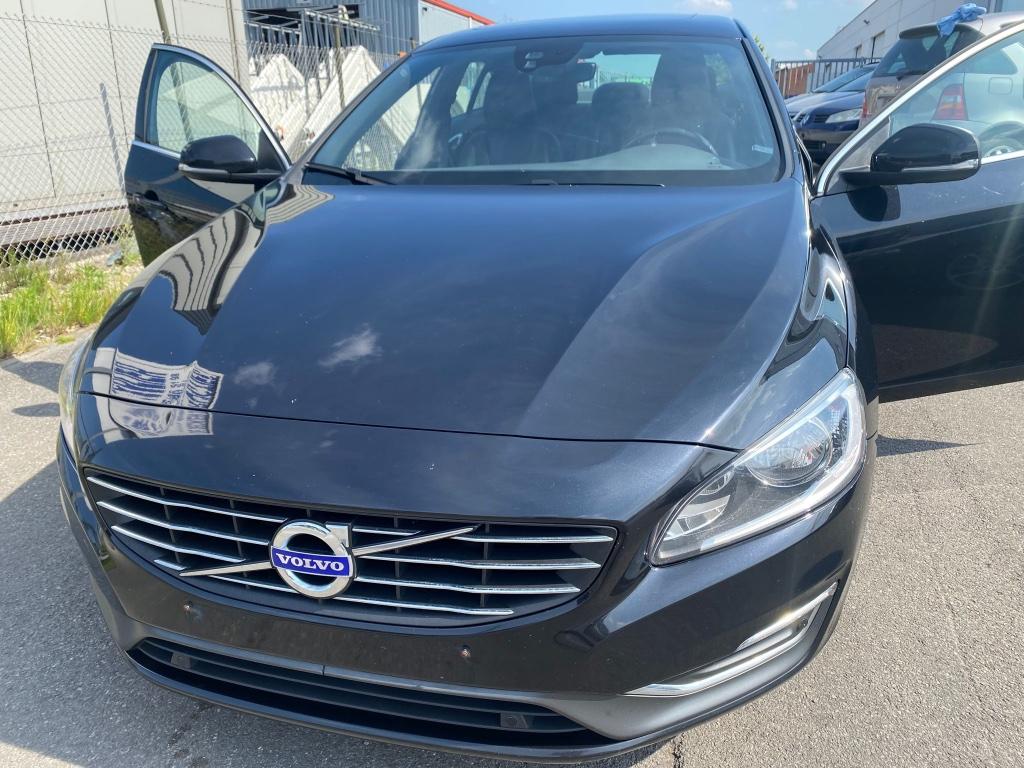 Volvo s60 Euro 6b Incl.btw automaat 2.0d 181pk 142.778km, Auto's, Automaat, Bluetooth, S60, Zwart