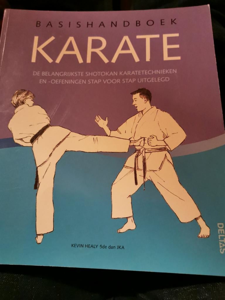 Basishandboek karate - Kevin Healy, Boeken, Vechtsport, Ophalen of Verzenden, Zo goed als nieuw, Kevin Healy