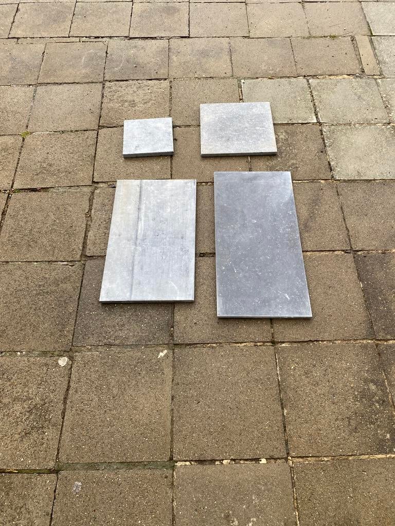Pierres bleues du Hainaut, Ophalen, Hardsteen, 5 tot 10 m², Zo goed als nieuw