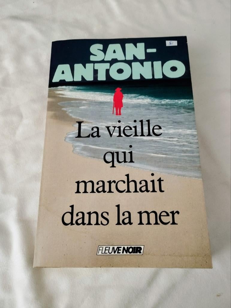 SAN ANTONIO 332 PAGES, Livres, Enlèvement, Comme neuf