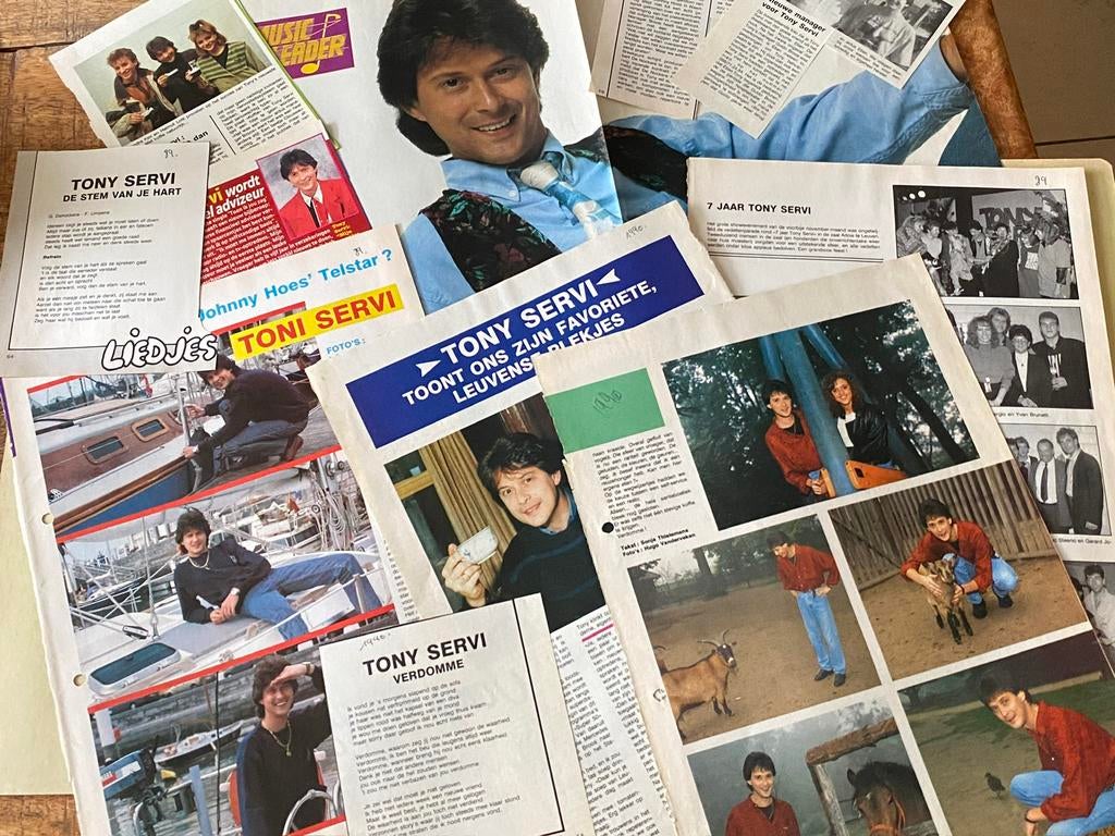 Knipsels : TONI SERVY ✂️📰, Ophalen of Verzenden, Knipsel(s)