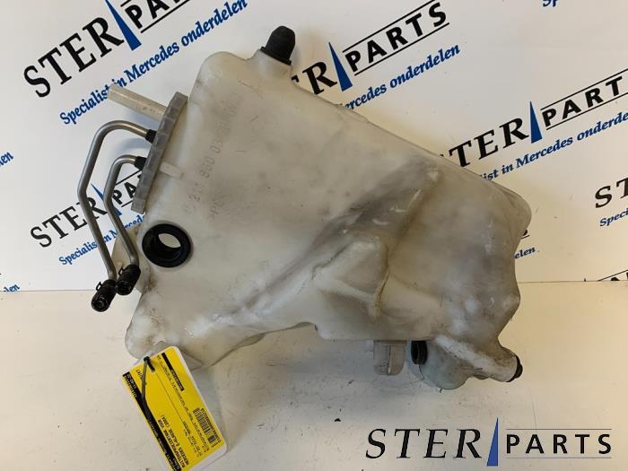 Ruitensproeiertank voor van een Mercedes E-Klasse, Ophalen of Verzenden, 3 maanden garantie, Gebruikt, Mercedes-Benz