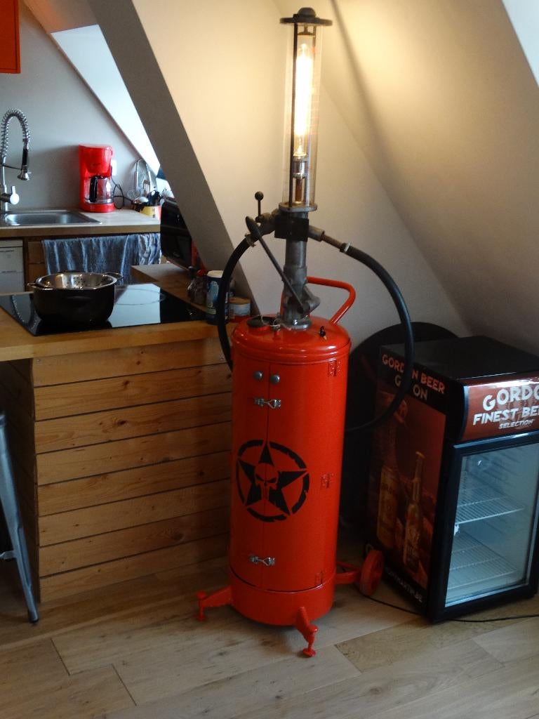 Pompe a essence transformé en bar, Maison & Meubles, Armoires | Autre, Comme neuf, Enlèvement ou Envoi