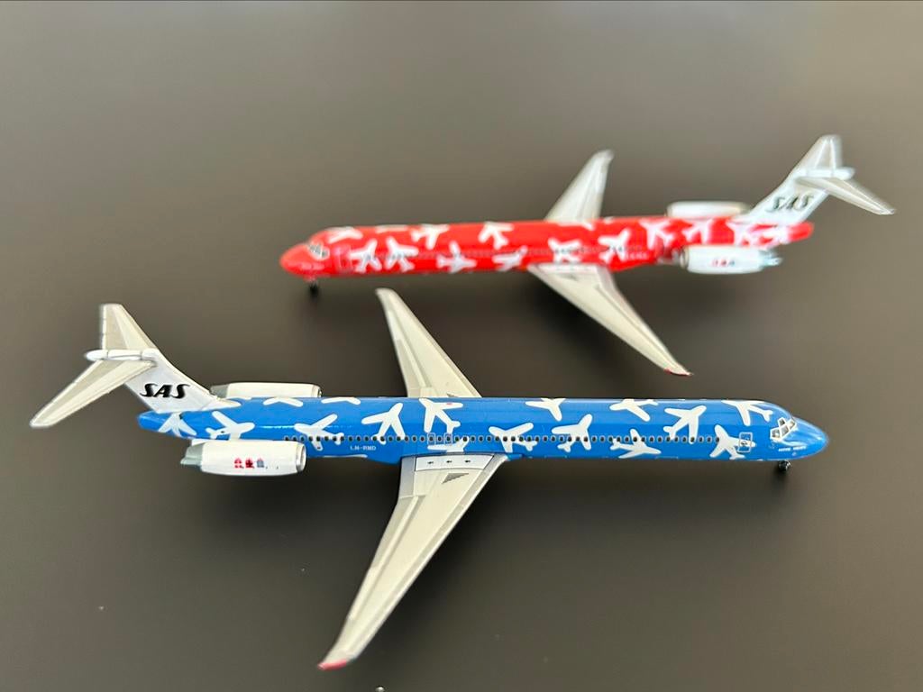 SAS Scandinavian 2 x MD-80 Starjets 1/500, Ophalen of Verzenden, Zo goed als nieuw