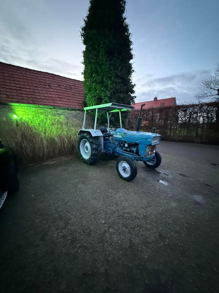 Ford 2000. ( 1968), Zakelijke goederen, Ophalen, Ford