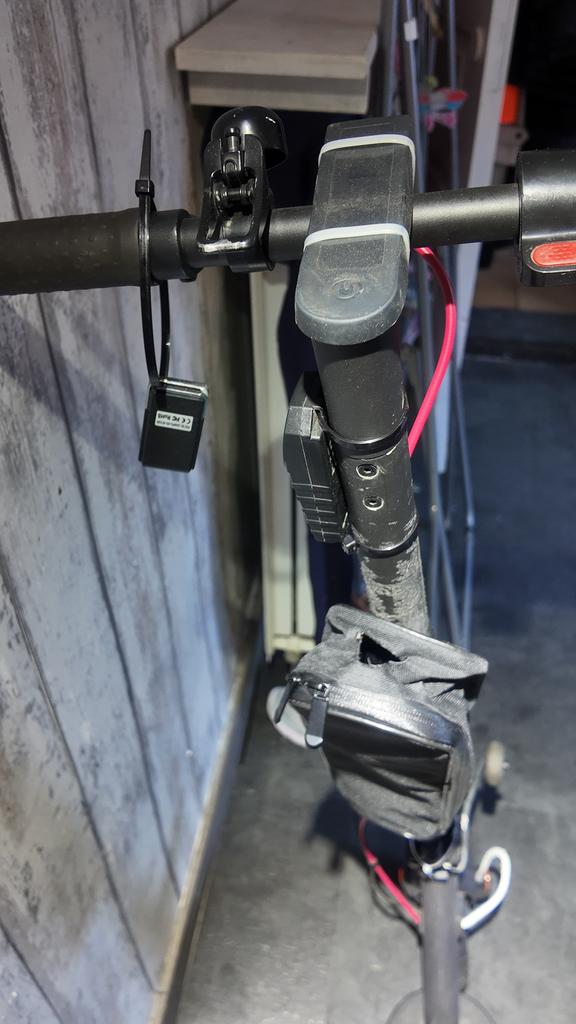 Xiaomi Pro 2 – Goed werkend –Inclusief alarm + tas –Rijklaar, Fietsen en Brommers, Ophalen, Gebruikt, Elektrische step (E-scooter)