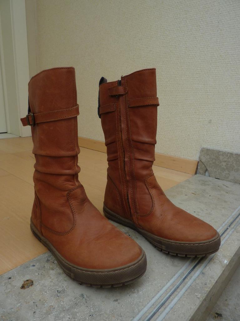 NIEUW –Lederen laarzen Kickers - maat 32, Kinderen en Baby's, Kinderkleding | Schoenen en Sokken, Nieuw, Laarzen, Meisje, Ophalen