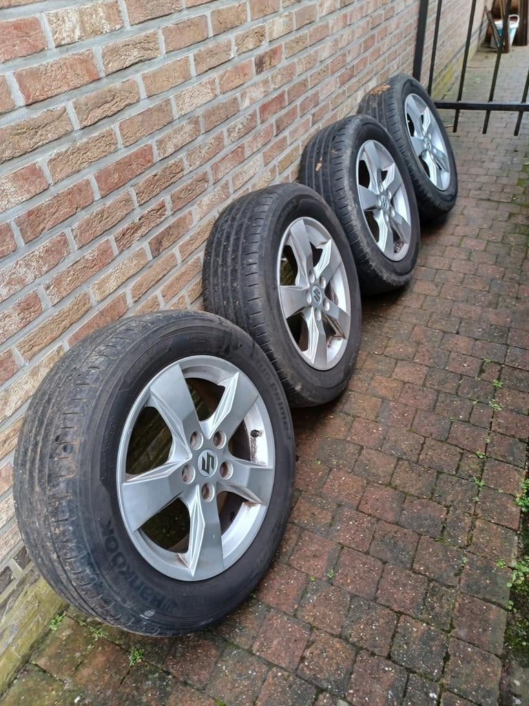Originele velgen Suzuki R 16 steek 5x114,3 met zomerbanden, Auto-onderdelen, Banden en Velgen, Ophalen, Zomerbanden, Band(en)