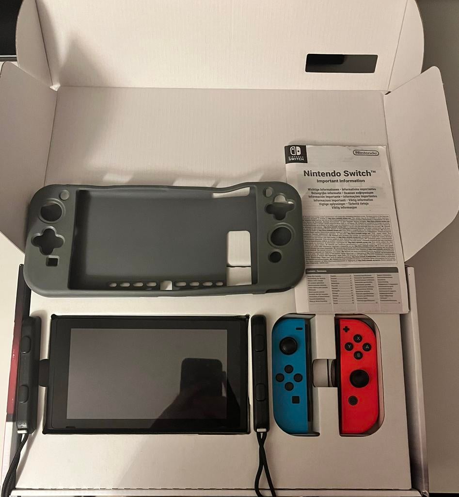 Console Nintendo switch + accessoires, Consoles de jeu & Jeux vidéo, Enlèvement, Comme neuf, Switch Original