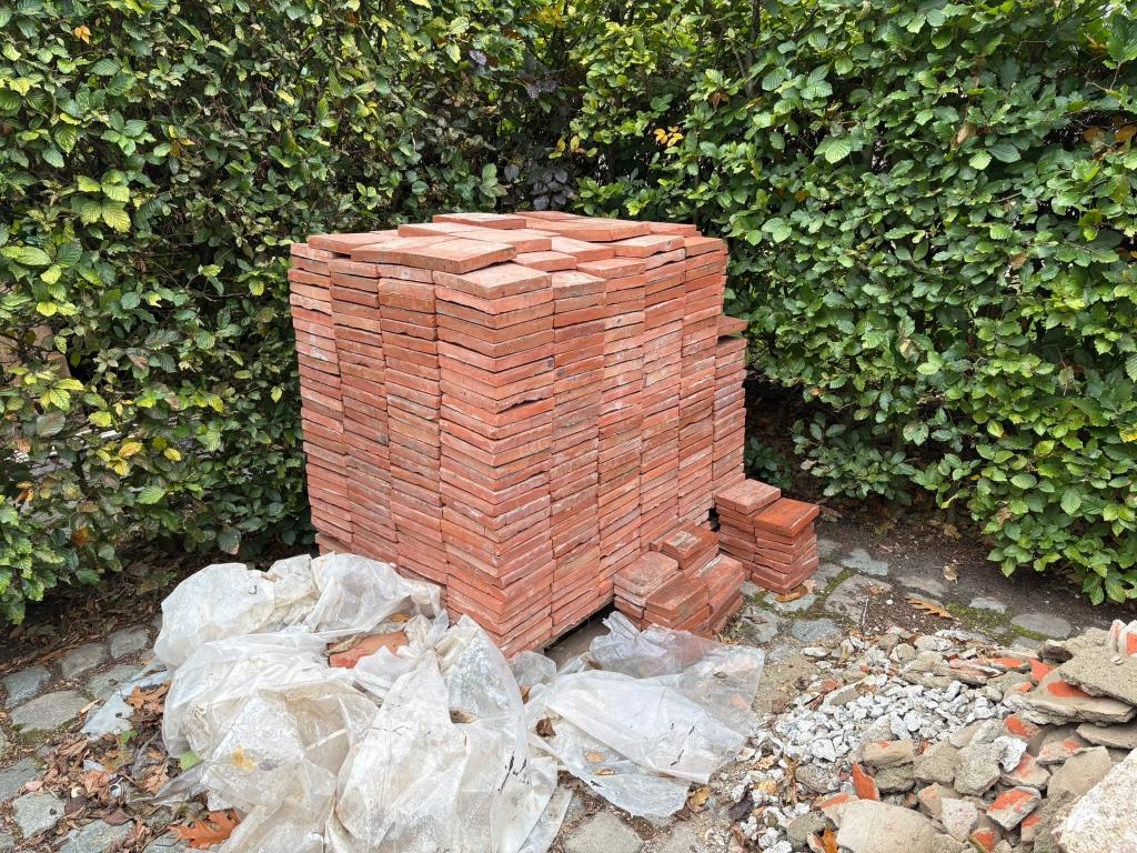 Rode tegels, Doe-het-zelf en Bouw, Tegels, Ophalen, Overige materialen, Gebruikt, 20 tot 40 cm