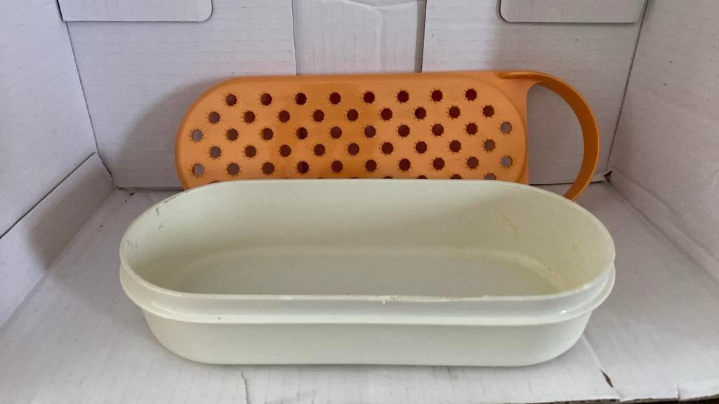 Tupperware fruitpap raspje Raspaardje met deksel, Enlèvement, Utilisé