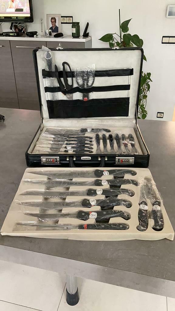 Valise avec couteaux et couverts, Comme neuf