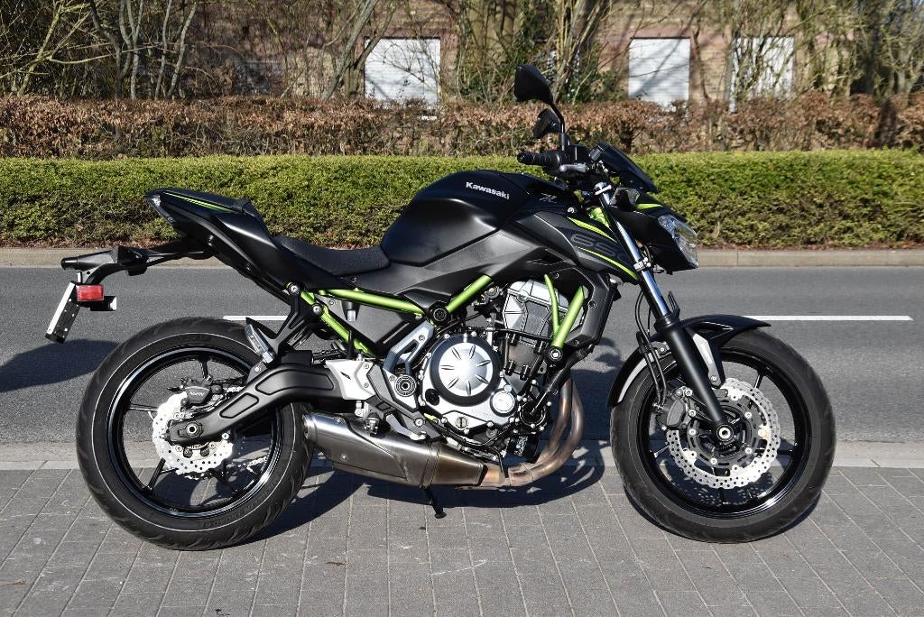KAWASAKI - Z650 - ALS NIEUW, 2 cilinders, Bedrijf, Meer dan 35 kW, ABS