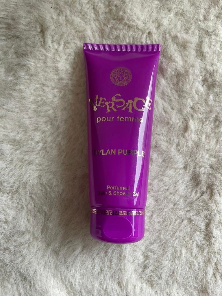 Gel douche violet Versace Dylan 100 ml, Enlèvement ou Envoi, Neuf, Body lotion, Crème ou Huile