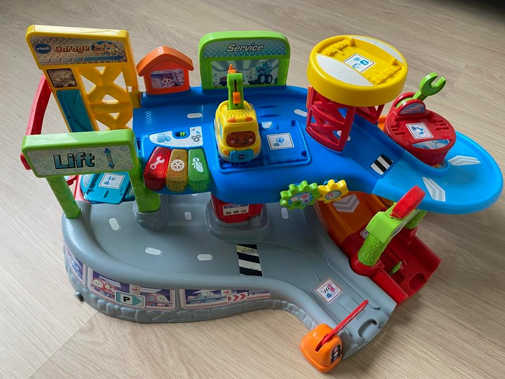 Toettoet garage speelset, Ophalen of Verzenden, Gebruikt, 2 tot 4 jaar