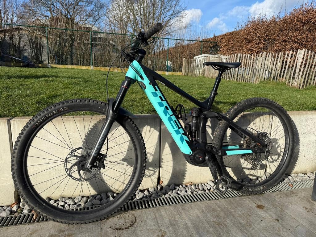 Trek Rail 5 — Tubeless + pneus supplémentaires - 625W, Vélos & Vélomoteurs, Enlèvement, Comme neuf, 50 km par batterie ou plus