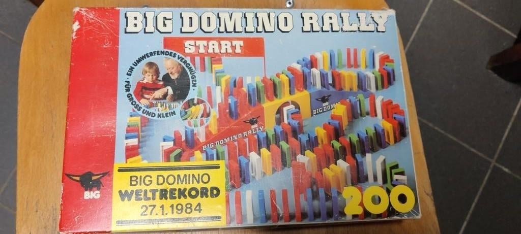 oude domino doos uit 1984, Ophalen of Verzenden, Gebruikt