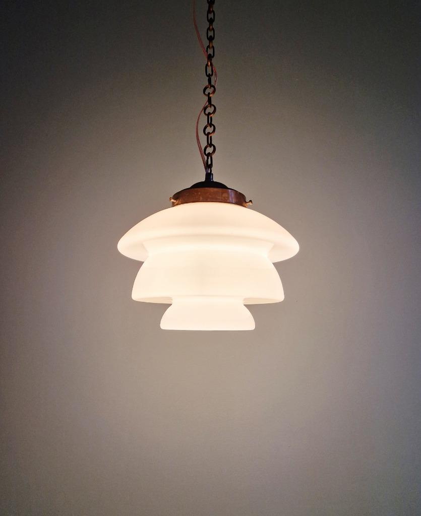 Suspension Art Déco en opaline blanche, 1920-30, Enlèvement ou Envoi