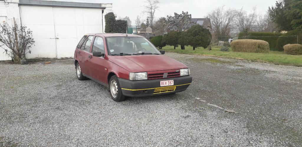 FIAT Tipo  (160) à vendre voiture  pièces.(année 1992), Auto's, Fiat, Particulier, Tipo, LPG, Overige carrosserie, 4 deurs, Ophalen