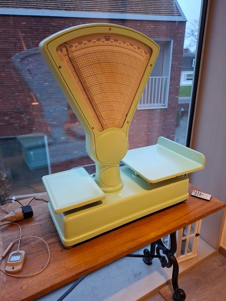 Vintage weegschaal bwj 1930, Huis en Inrichting, Ophalen