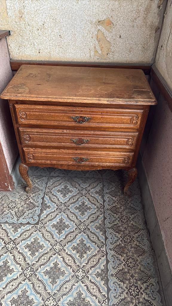 Oude commode, Ophalen