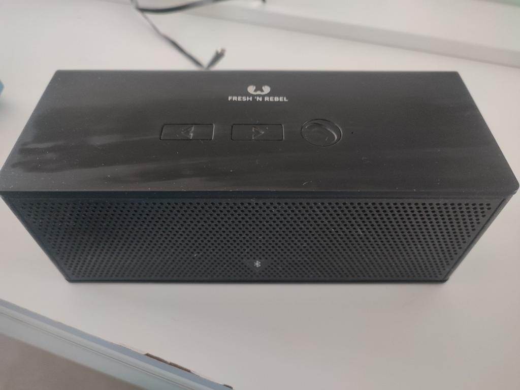 Particulier vend enceinte bluetooth, Enlèvement ou Envoi, Comme neuf
