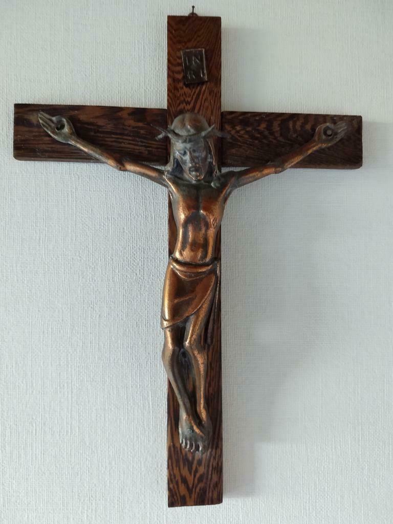 Koperen kruisbeeld, Antiek en Kunst, Antiek | Religieuze voorwerpen, Ophalen of Verzenden