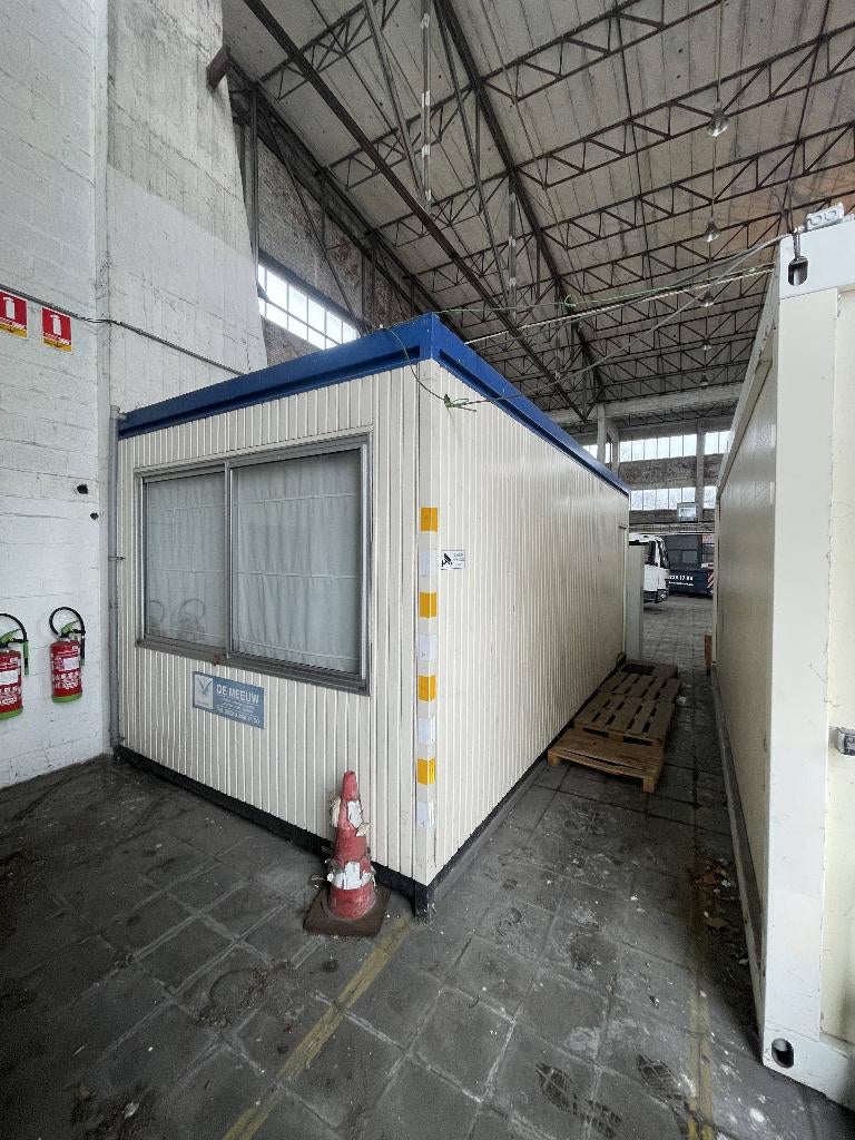 Conteneur bureau/Kantoorcontainer  6m x 3m – Bon état, Enlèvement