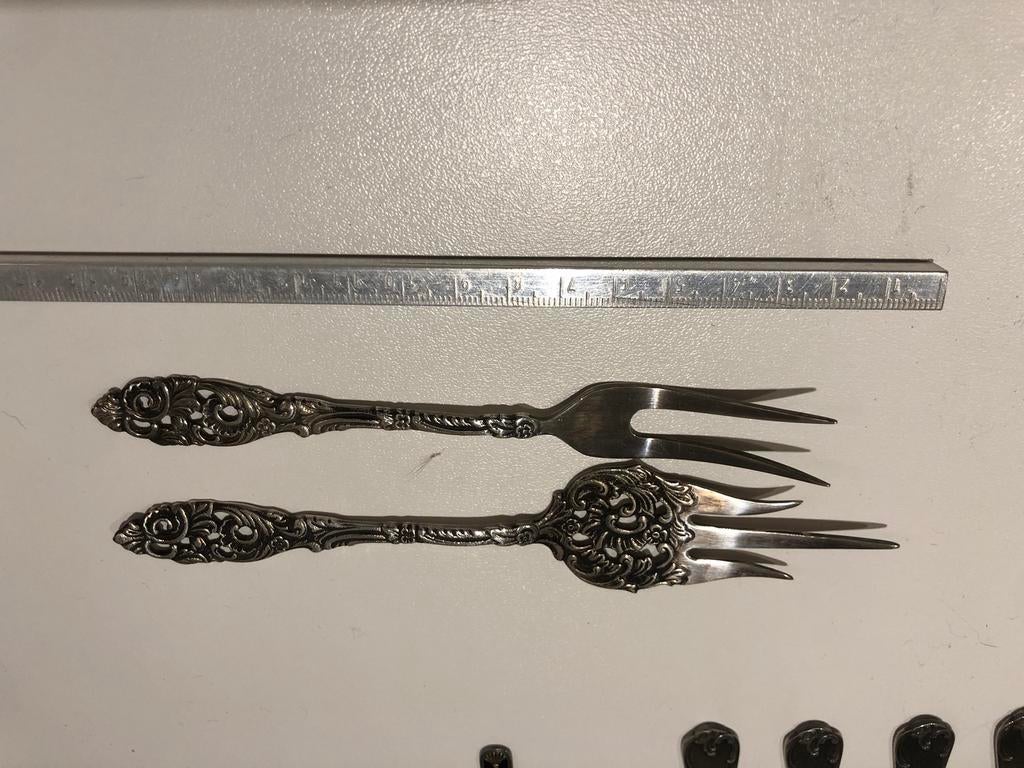 FOURCHETTE À POISSON ET À VIANDE EN MÉTAL ARGENTÉ DE GERO, Enlèvement ou Envoi