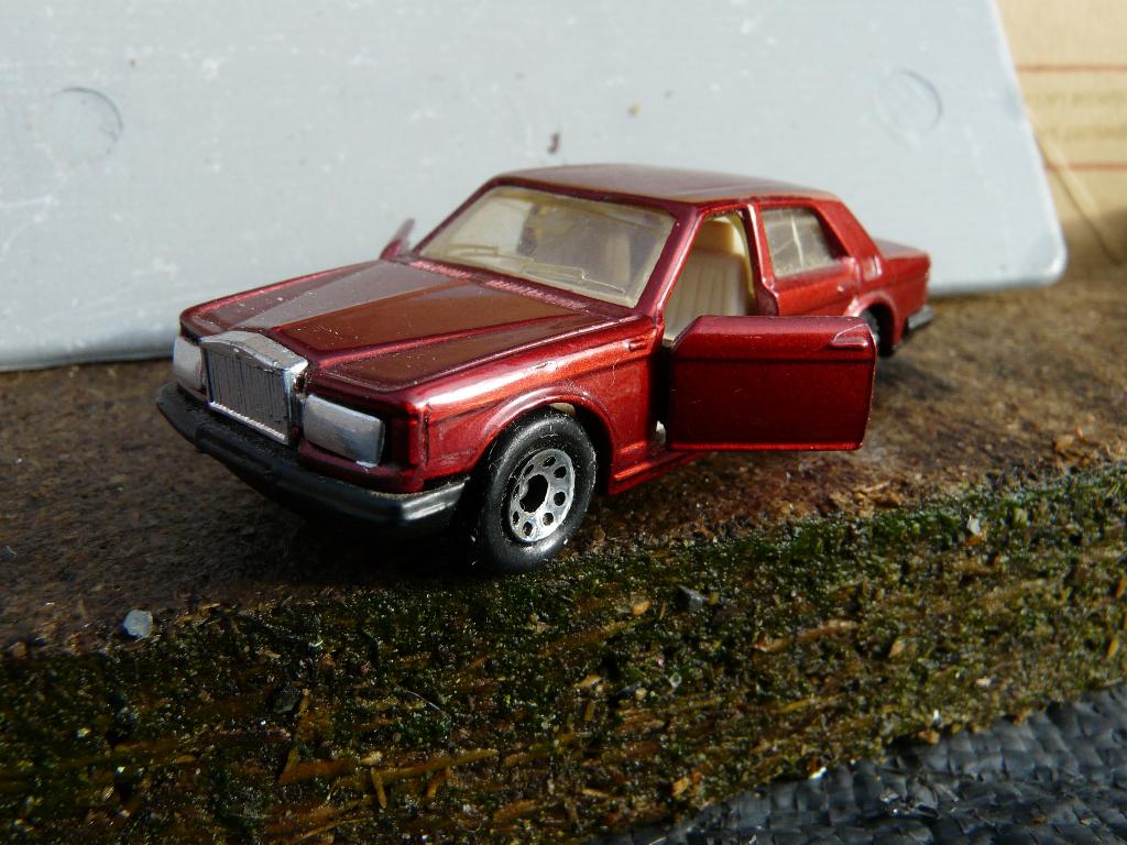 Les 2 dernières voitures particulières anciennes de Matchbox, Enlèvement