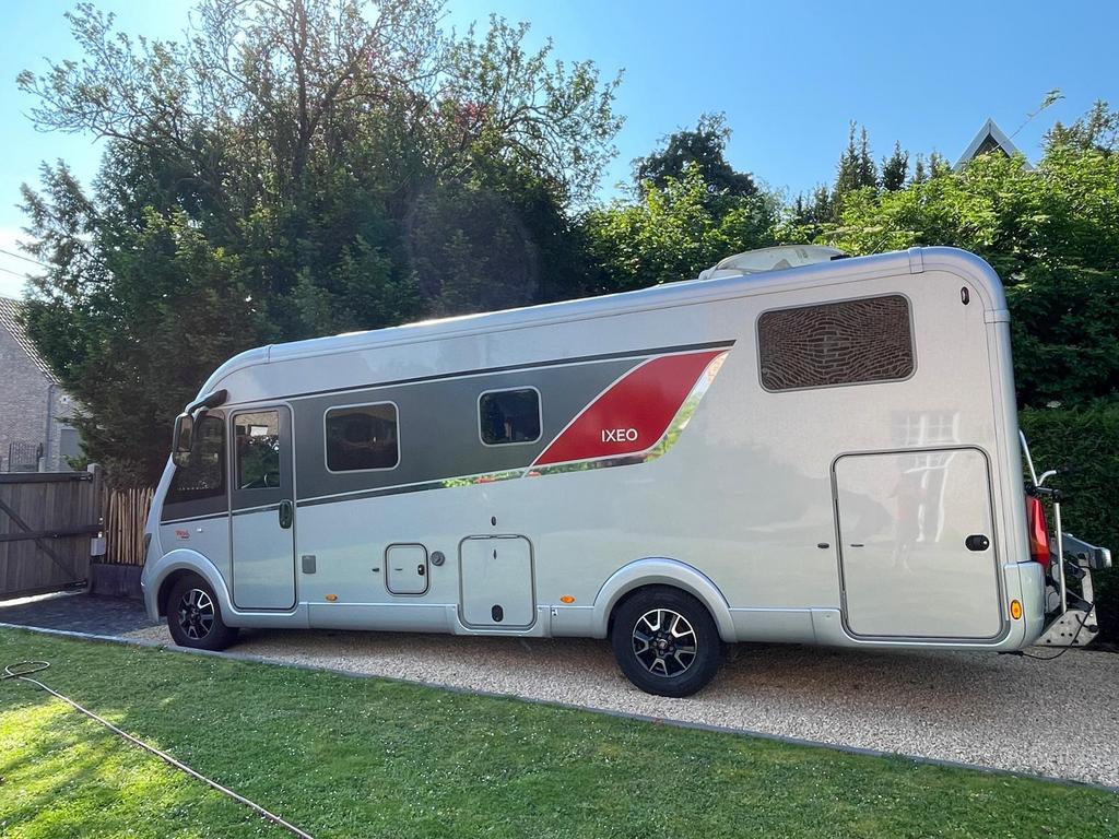 Bürstner Ixeo 728i integraal onderhoudsvrij top uitgerust 🤩, Caravanes & Camping, Jusqu'à 5, Toilette à cassette, Fiat, Boîte manuelle